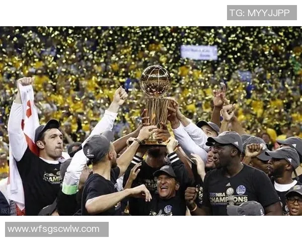 赛后分析:上海篮球队与重庆篮球队的比赛节奏与战术对比探讨 赛后分析:上海篮球队与重庆篮球队的比赛节奏与战术对比探讨