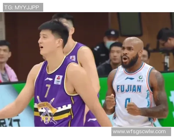 重庆篮球队荣登篮球意识排行榜第七名展现出色团队协作与战术执行力 重庆篮球队荣登篮球意识排行榜第七名展现出色团队协作与战术执行力