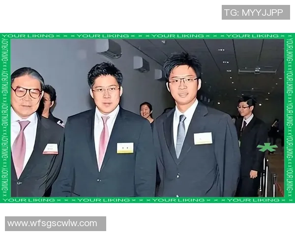 霍启山对足球明星的热爱与追随背后的故事与情感分析 霍启山对足球明星的热爱与追随背后的故事与情感分析